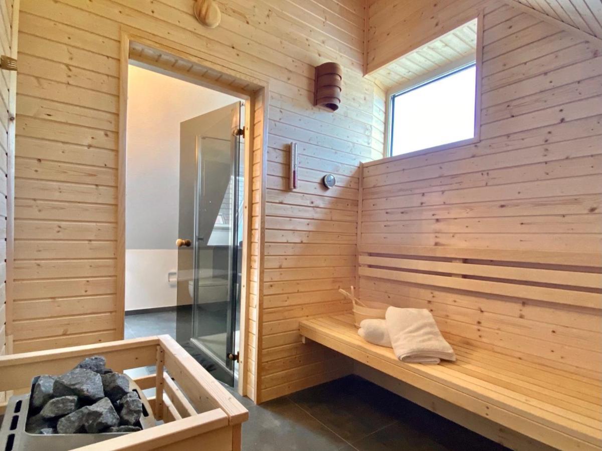 Ferienhaus Moin. Am Harkebruegger See Mit Sauna Barssel  エクステリア 写真